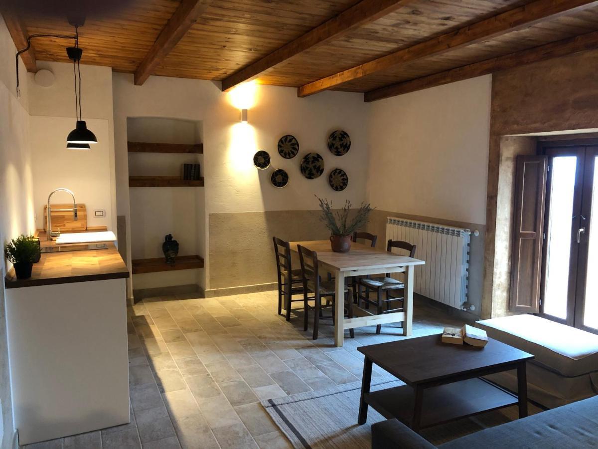 Apartamento Casa Antica Santo Stefano Di Sessanio Exterior foto